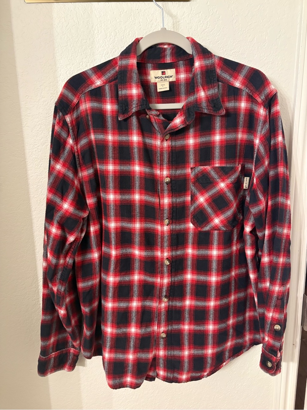 Woolrich Men's Red Black Plaid Long Sleeve Button-Up Cotton Flannel Shirt Size L